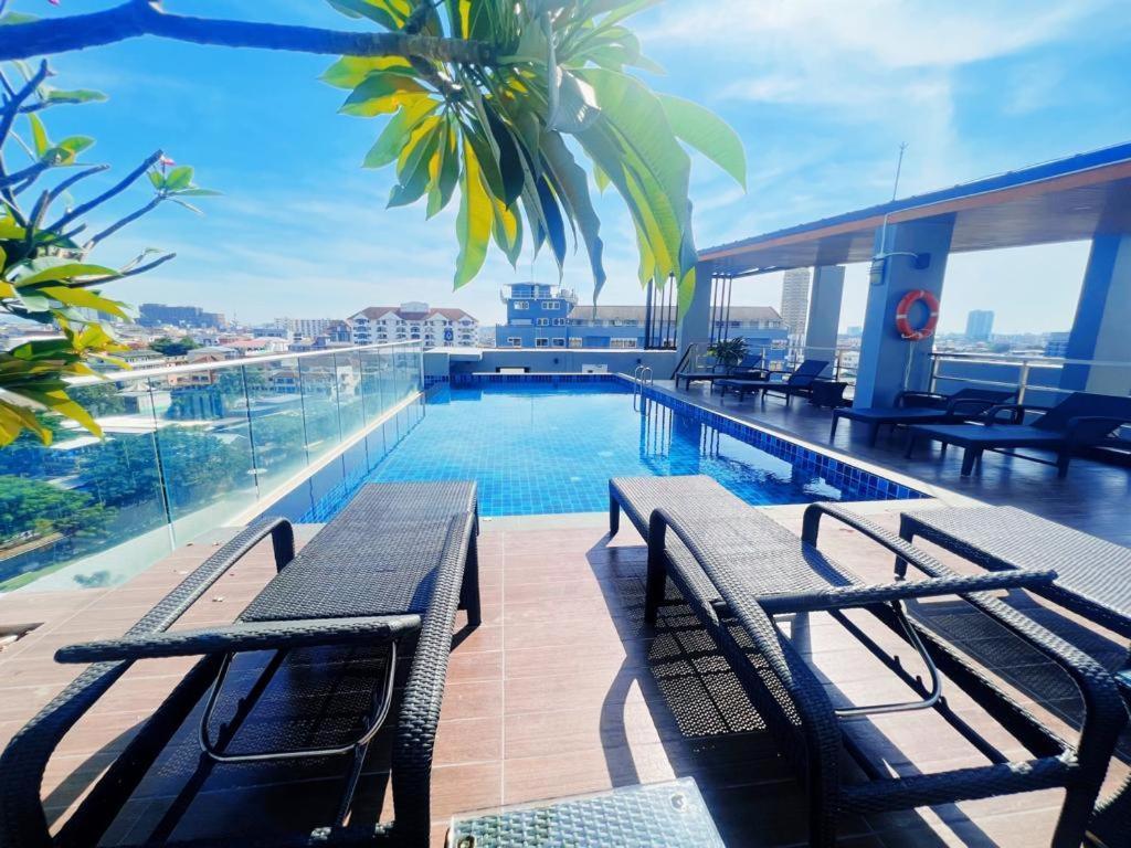 Honey Inn Pattaya Eksteriør bilde